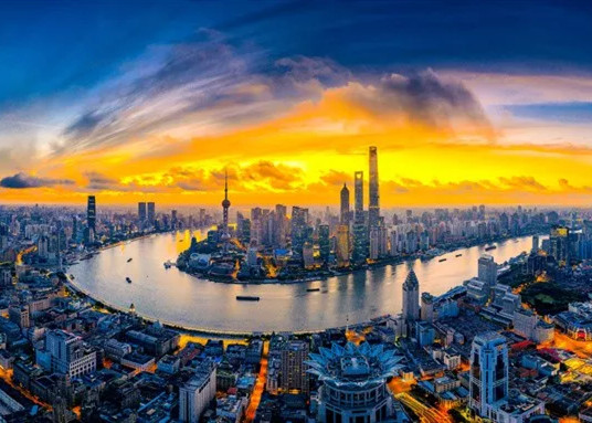 两会声音|世茂许荣茂：加大国家声音在港落地力度提升香港青少年国家民族意